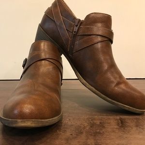 Life Stride Adeley Bootie